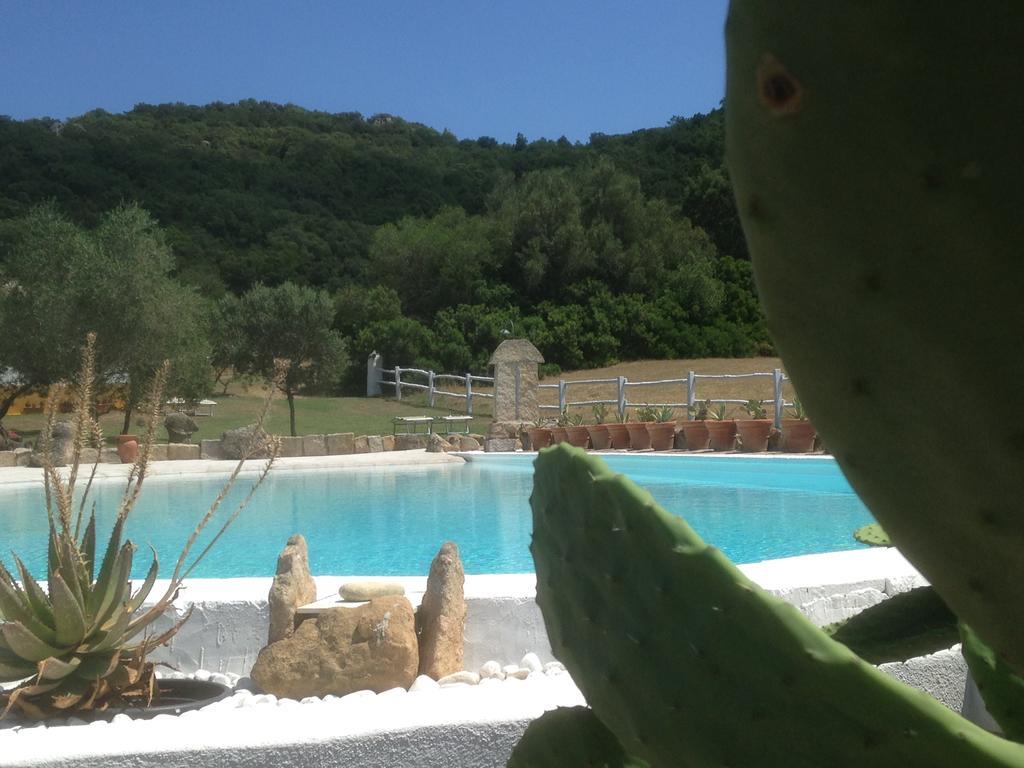 Ca' La Somara Hotel San Pantaleo Ngoại thất bức ảnh