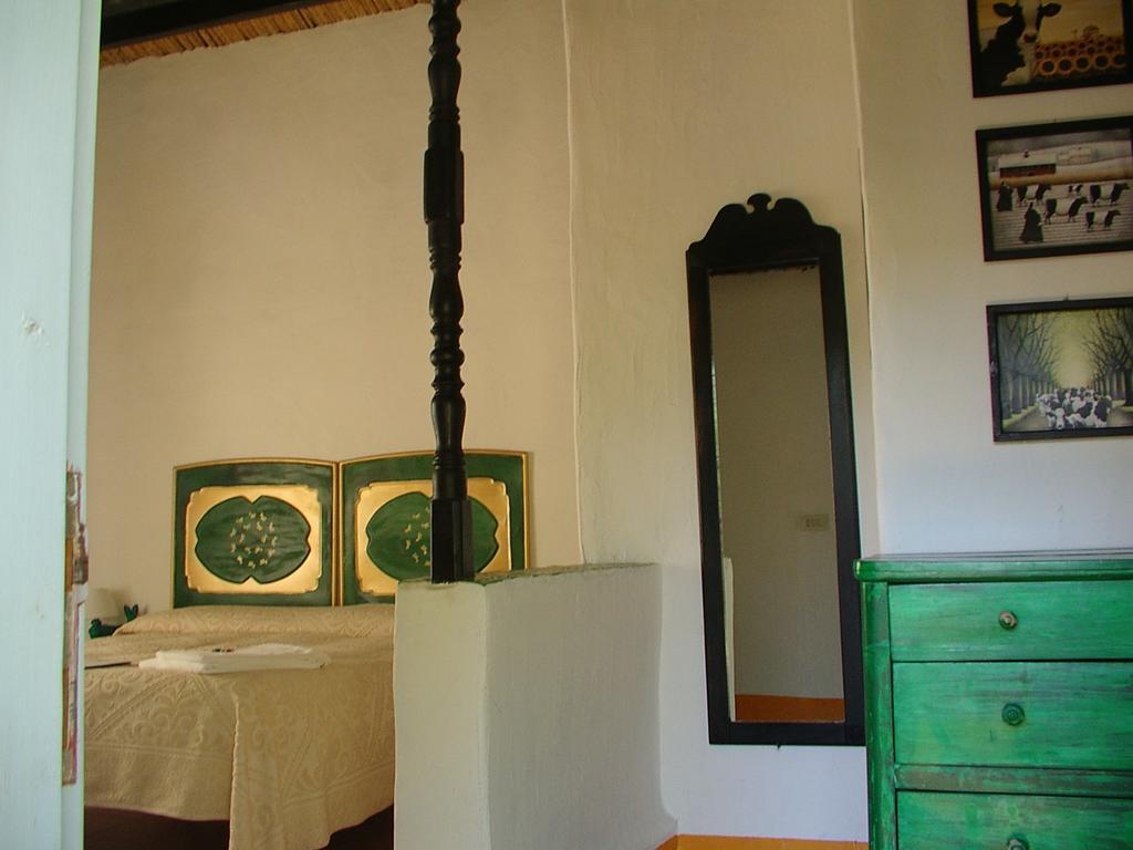 Ca' La Somara Hotel San Pantaleo Phòng bức ảnh