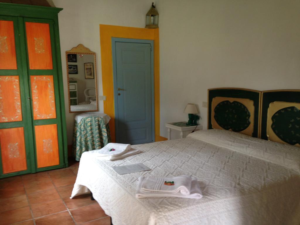 Ca' La Somara Hotel San Pantaleo Ngoại thất bức ảnh